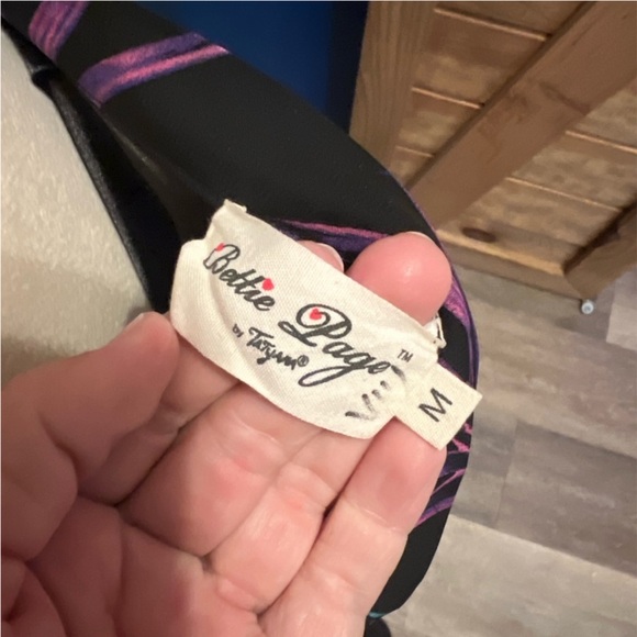 Bettie Page Tatyana Skirt Tropical Bird Print Women’s Medium - Picture 5 of 6